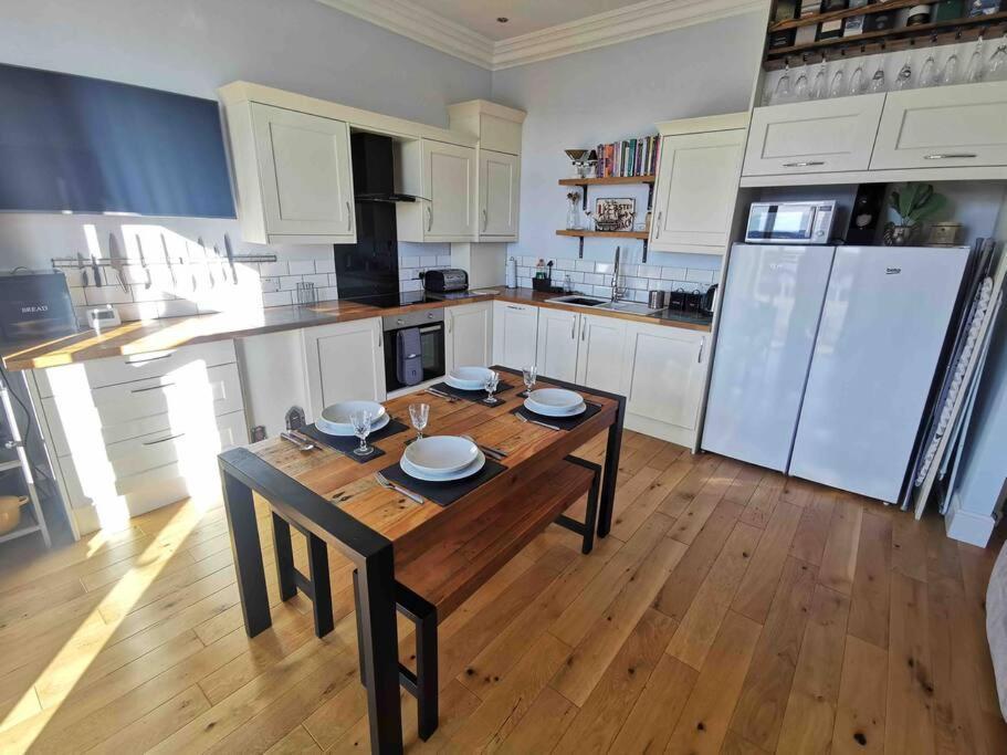 Ferienwohnung Number 7 Torquay Stunning Sea Views Exterior foto